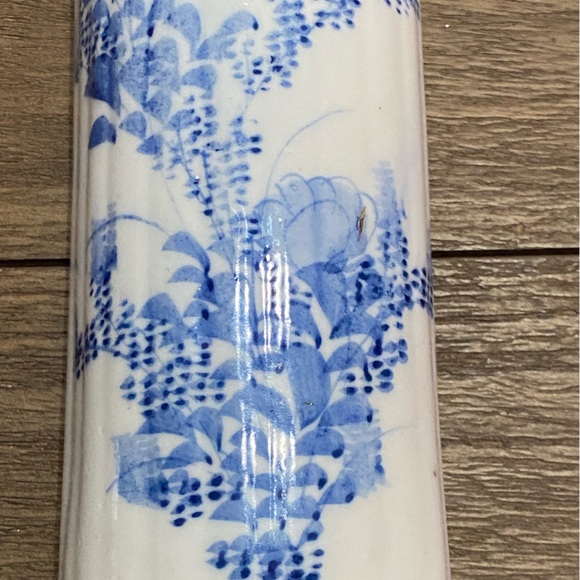 Vintage Blue & White Porcelain Wall Vase Floral Motif - Picture 5 of 17
